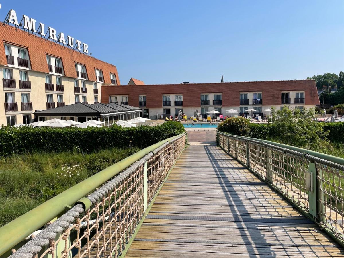 Amiraute Hotel Golf Deauville Тук Экстерьер фото