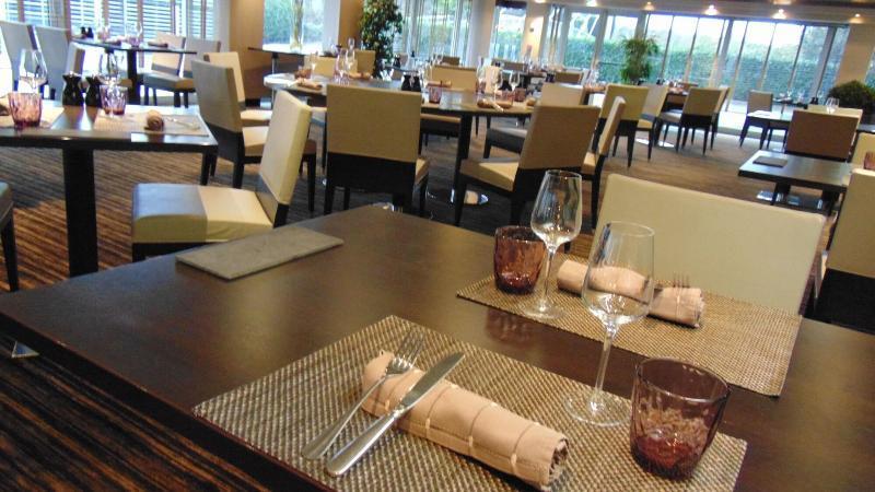 Amiraute Hotel Golf Deauville Тук Экстерьер фото