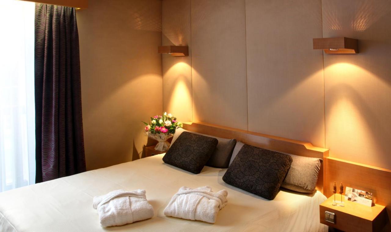 Amiraute Hotel Golf Deauville Тук Экстерьер фото