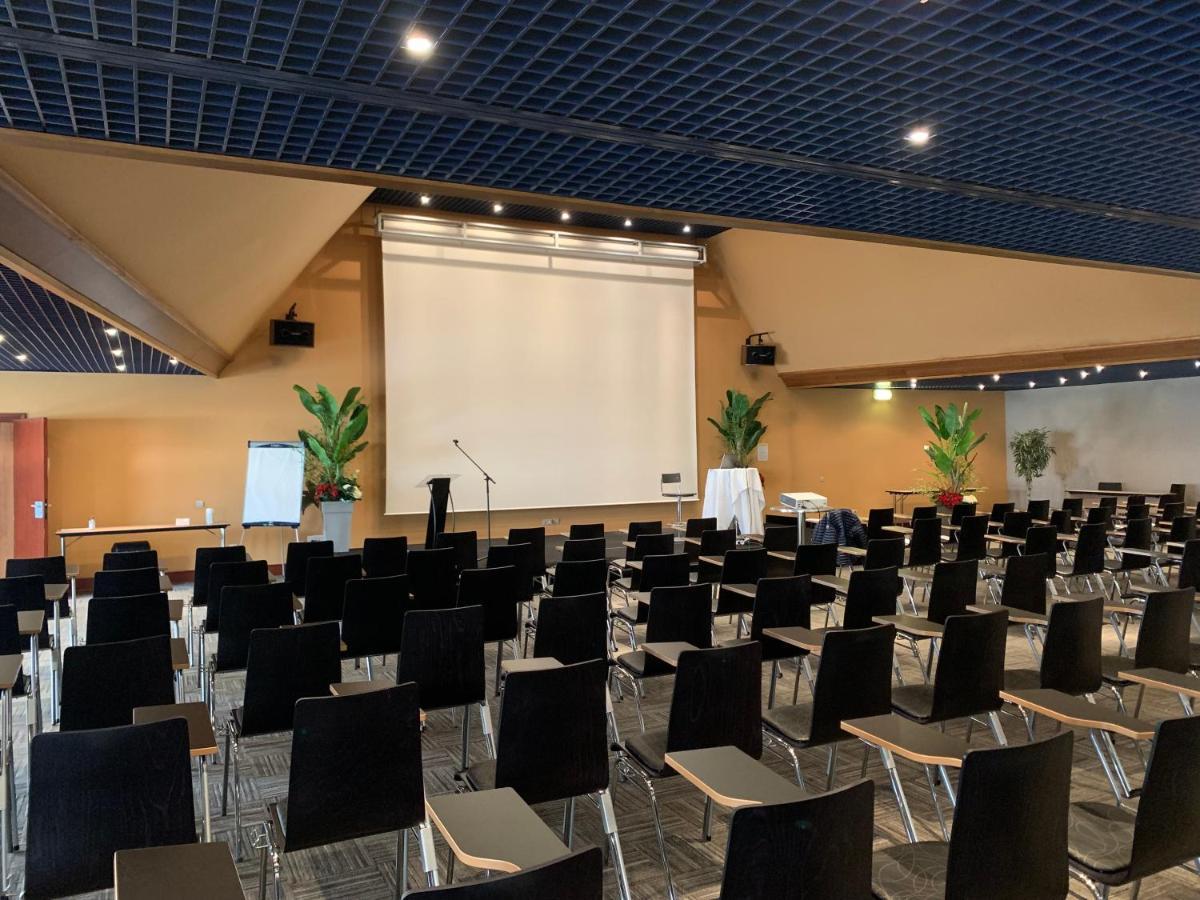 Amiraute Hotel Golf Deauville Тук Экстерьер фото