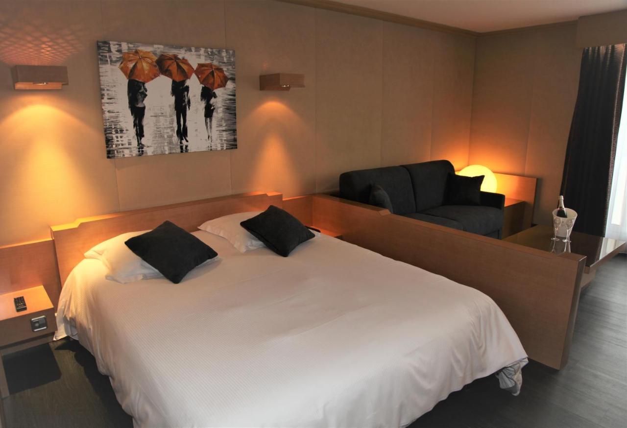 Amiraute Hotel Golf Deauville Тук Экстерьер фото