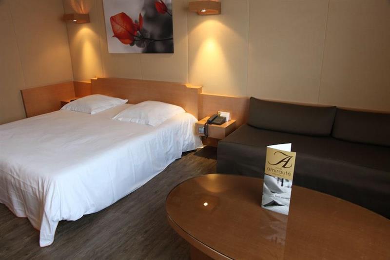 Amiraute Hotel Golf Deauville Тук Экстерьер фото